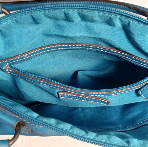 Like New St. JOHNS BAY Shoulder Bag - Picture 7 of 9